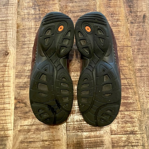 Merrell Lined Suede Clogs - Picture 3 of 3